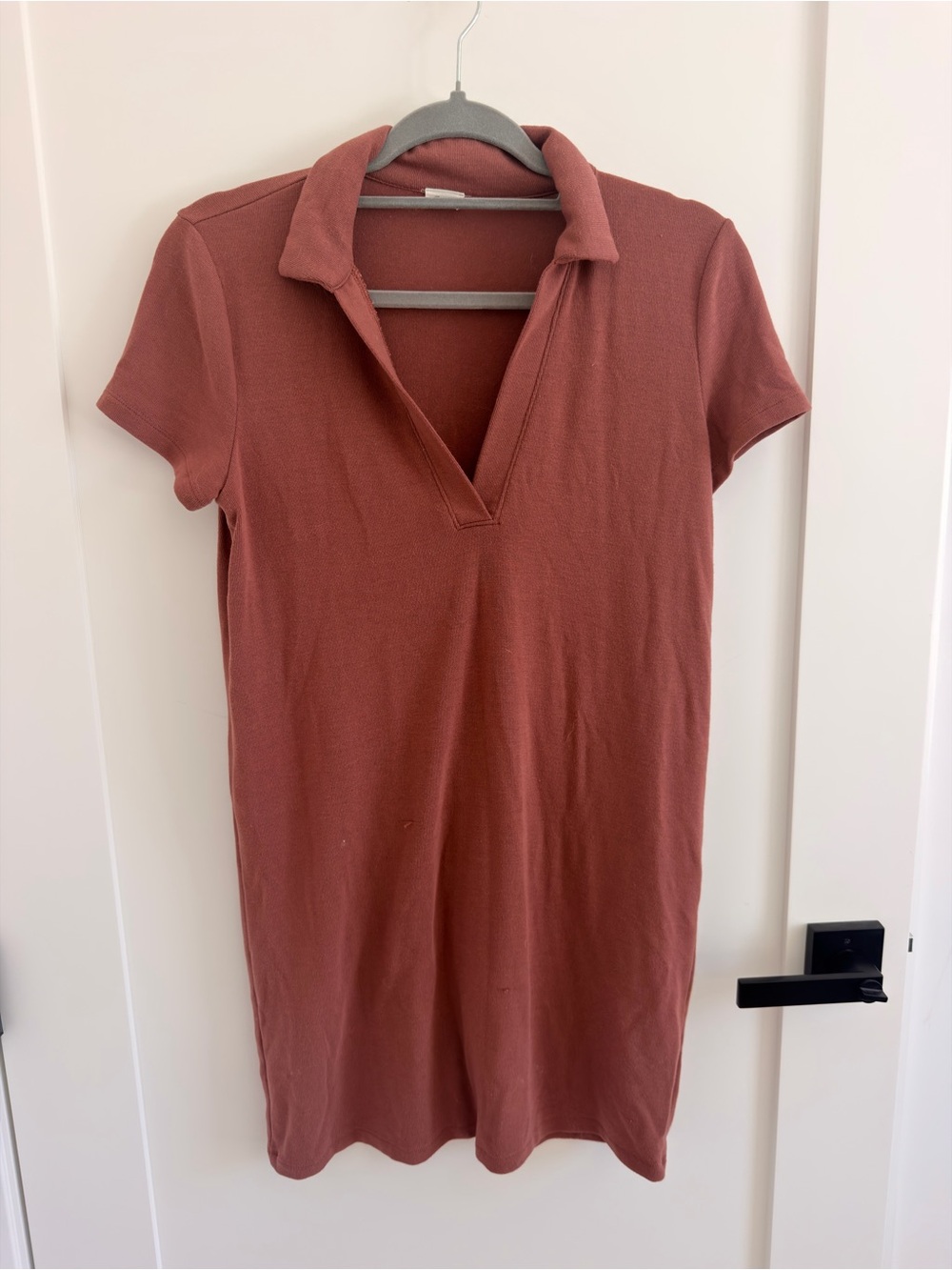 Wilfred Collared V‑Neck Short Sleeve Tunic in Rust